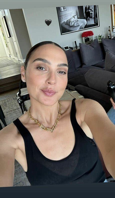 gal gadot nude leaked|Gal Gadot Nude Photos & Porn Video